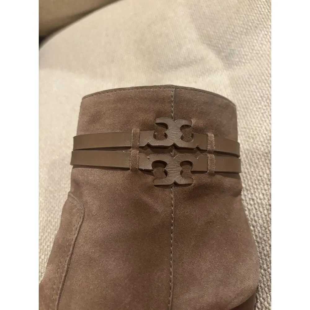 Tory Burch Suede Turnlock Ankle Boots Booties Tan Camel Double T Logo Sz 8.5